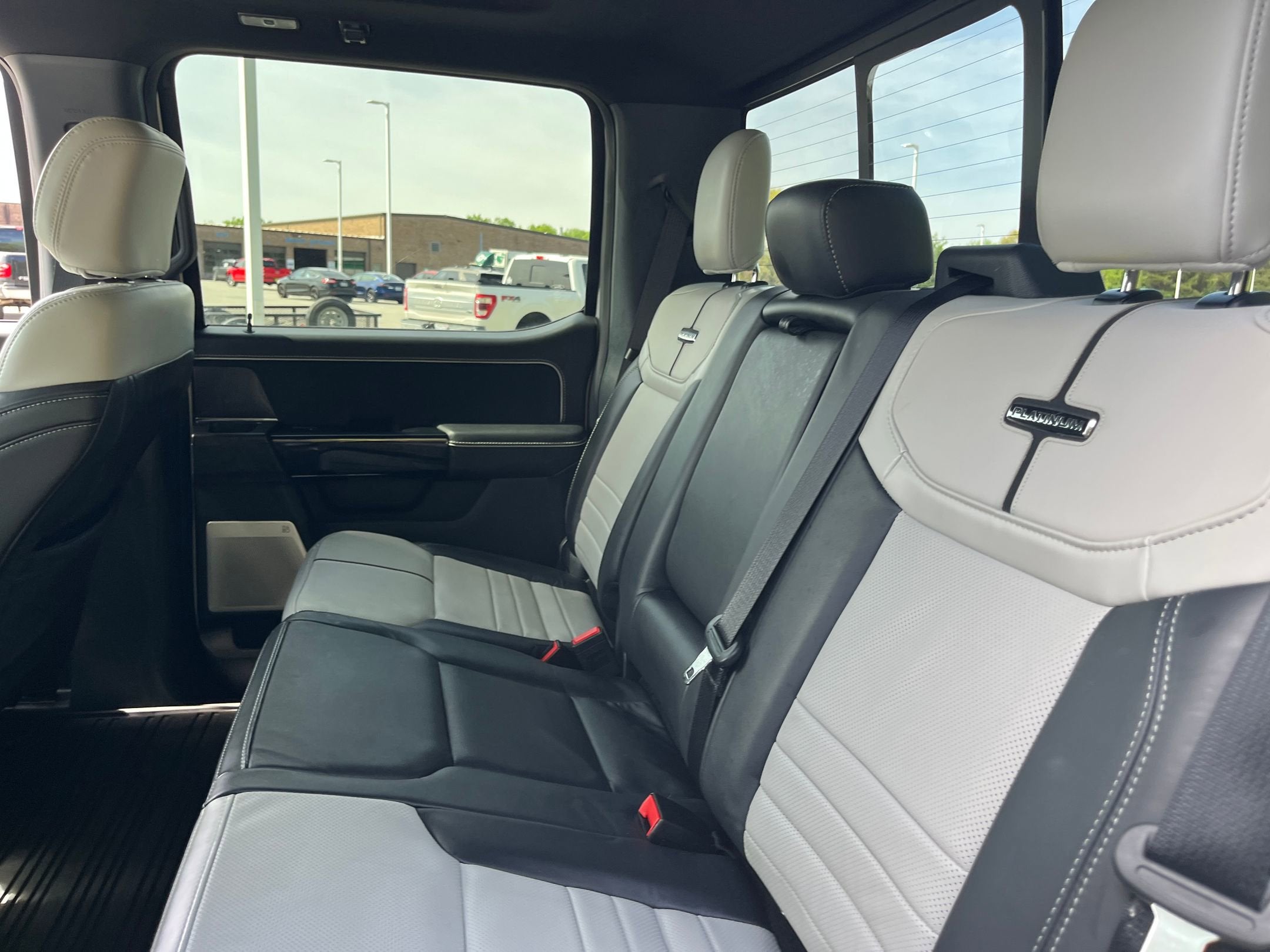 2025 Ford F-150 Lightning Platinum