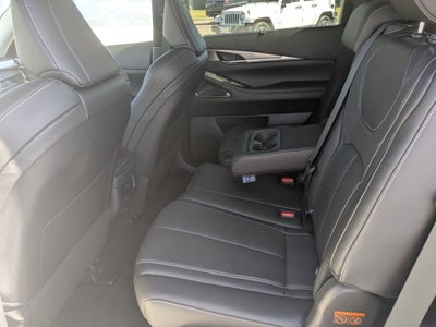 2025 INFINITI QX60 LUXE