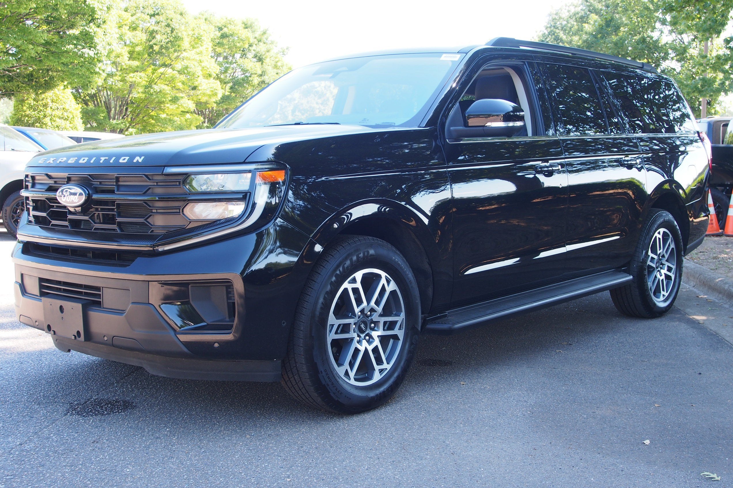 2025 Ford Expedition Max Active
