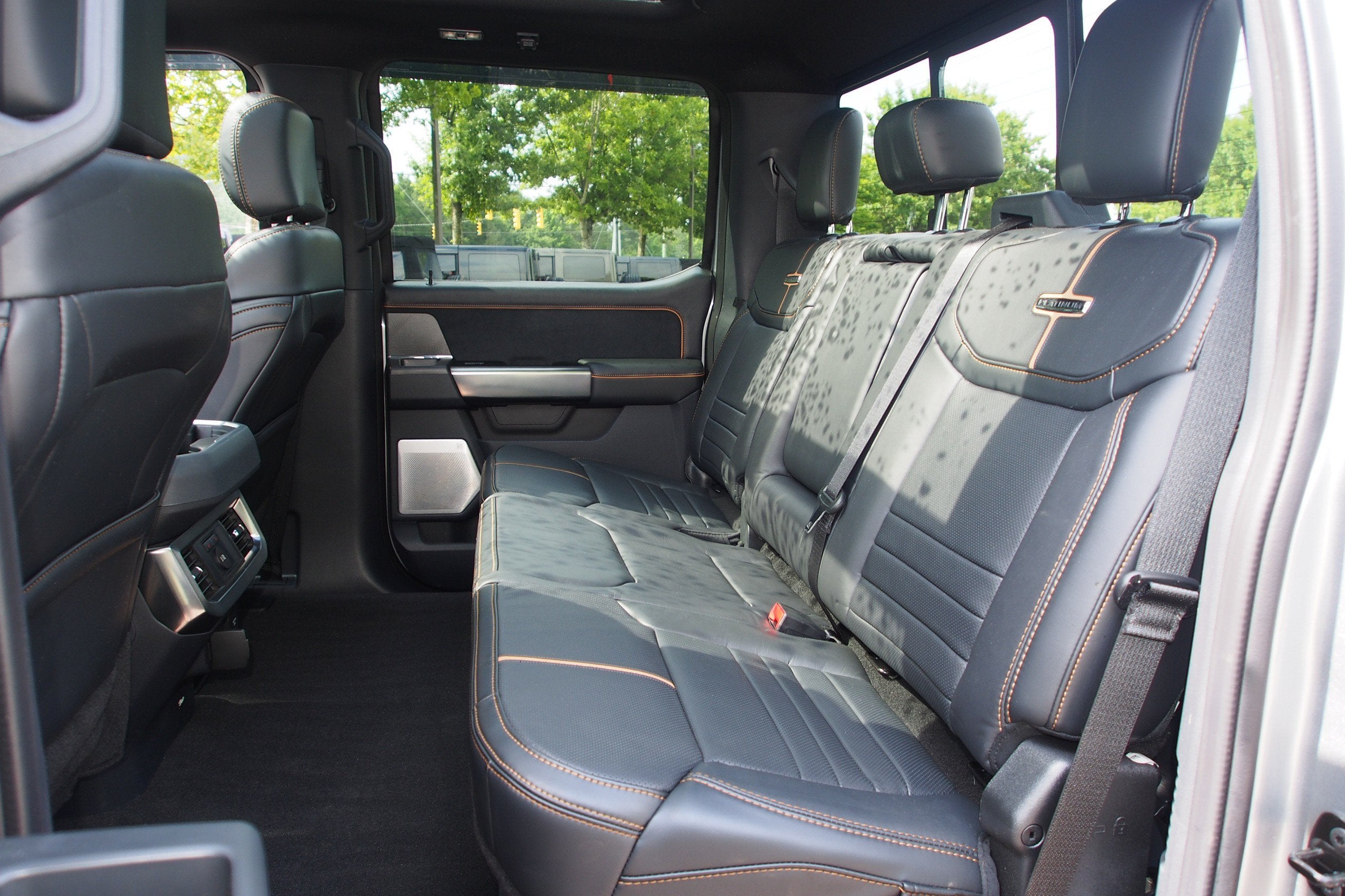 2024 Ford Super Duty F-350 SRW Platinum