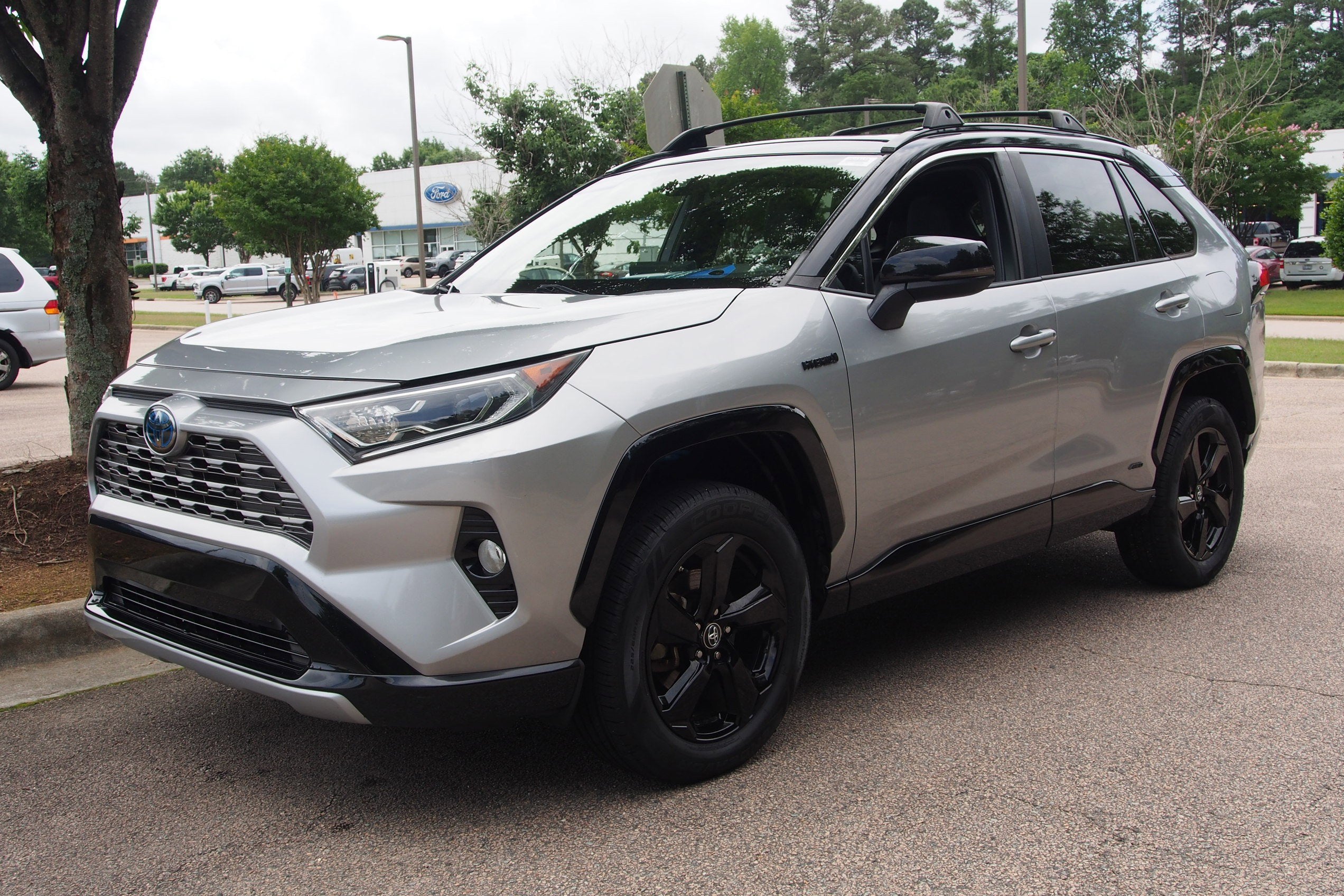 2019 Toyota RAV4 Hybrid XSE