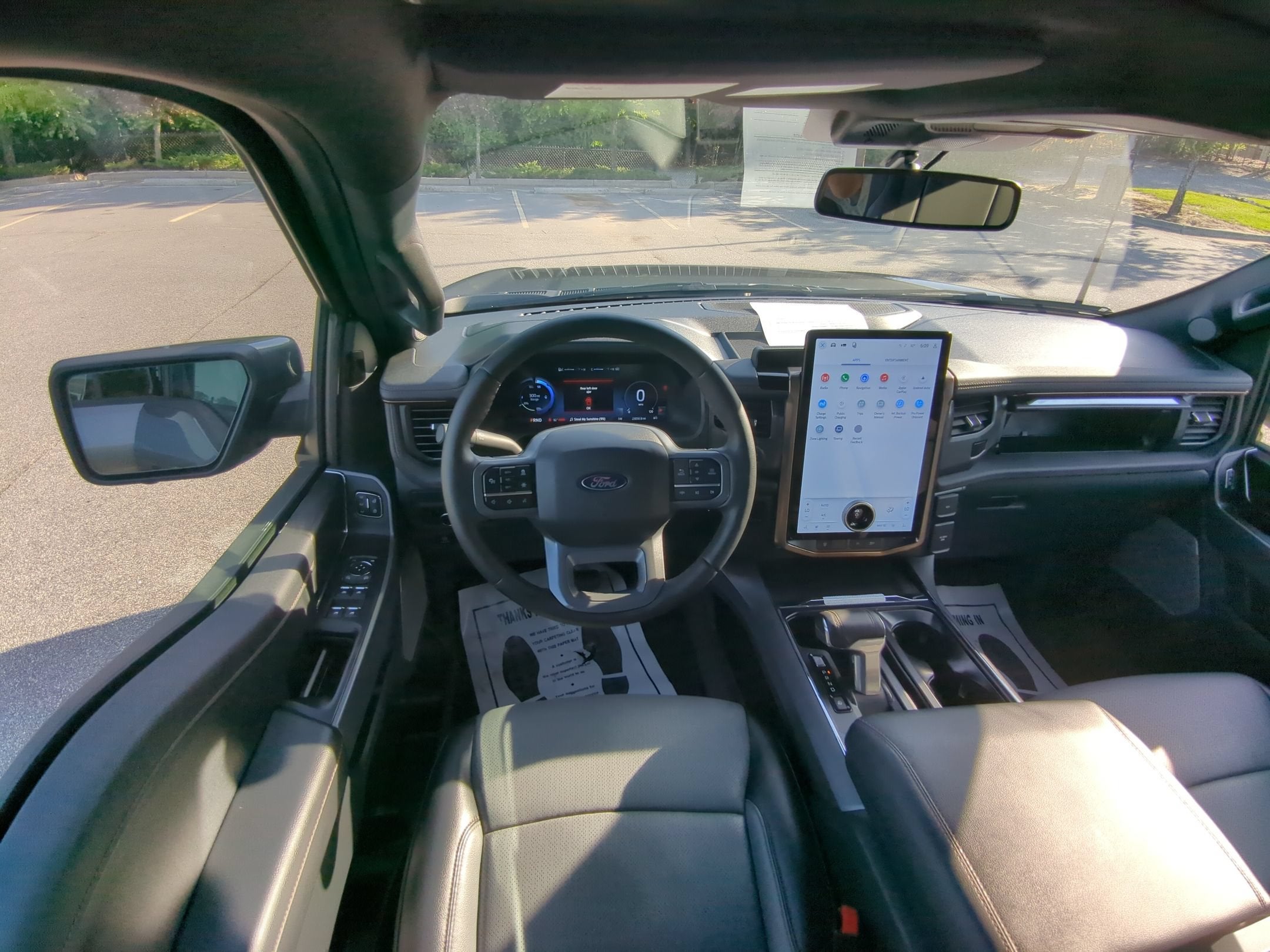 2025 Ford F-150 Lightning LARIAT