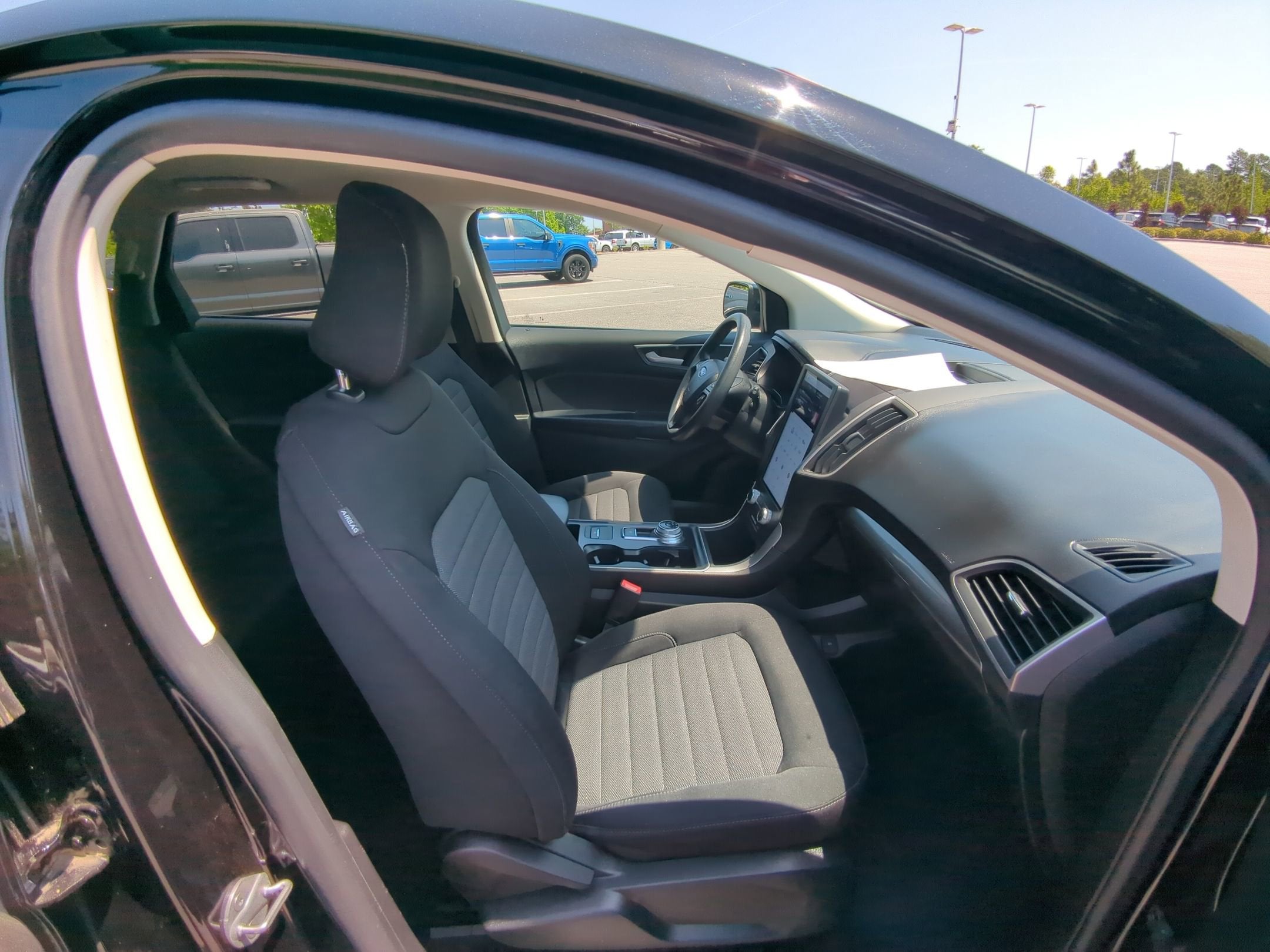 2022 Ford Edge SE