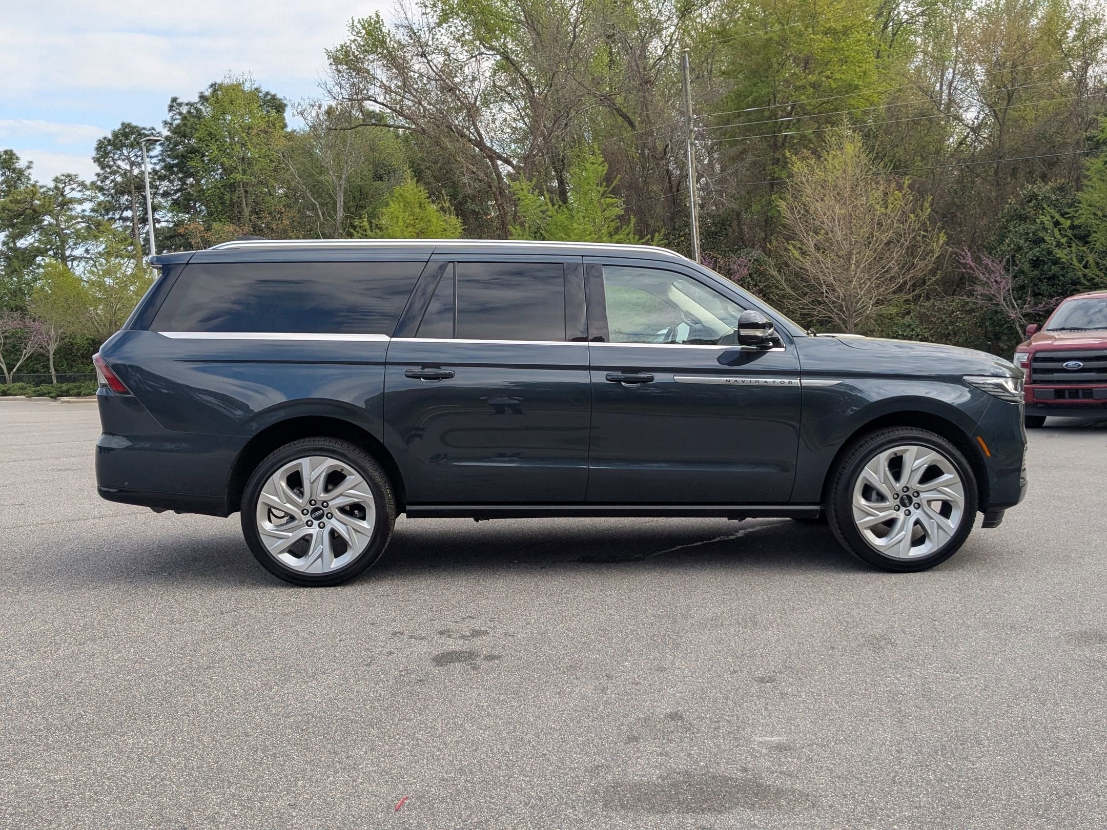 2025 Lincoln Navigator L Reserve
