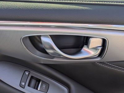 2022 INFINITI Q60 LUXE