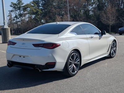 2022 INFINITI Q60 LUXE