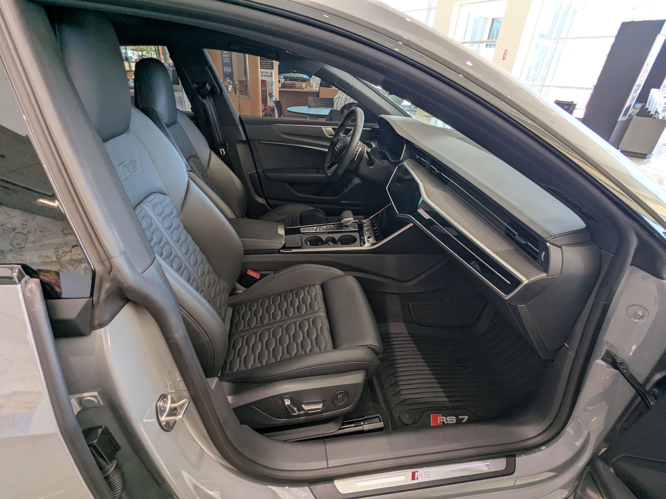 2023 Audi RS 7 4.0T