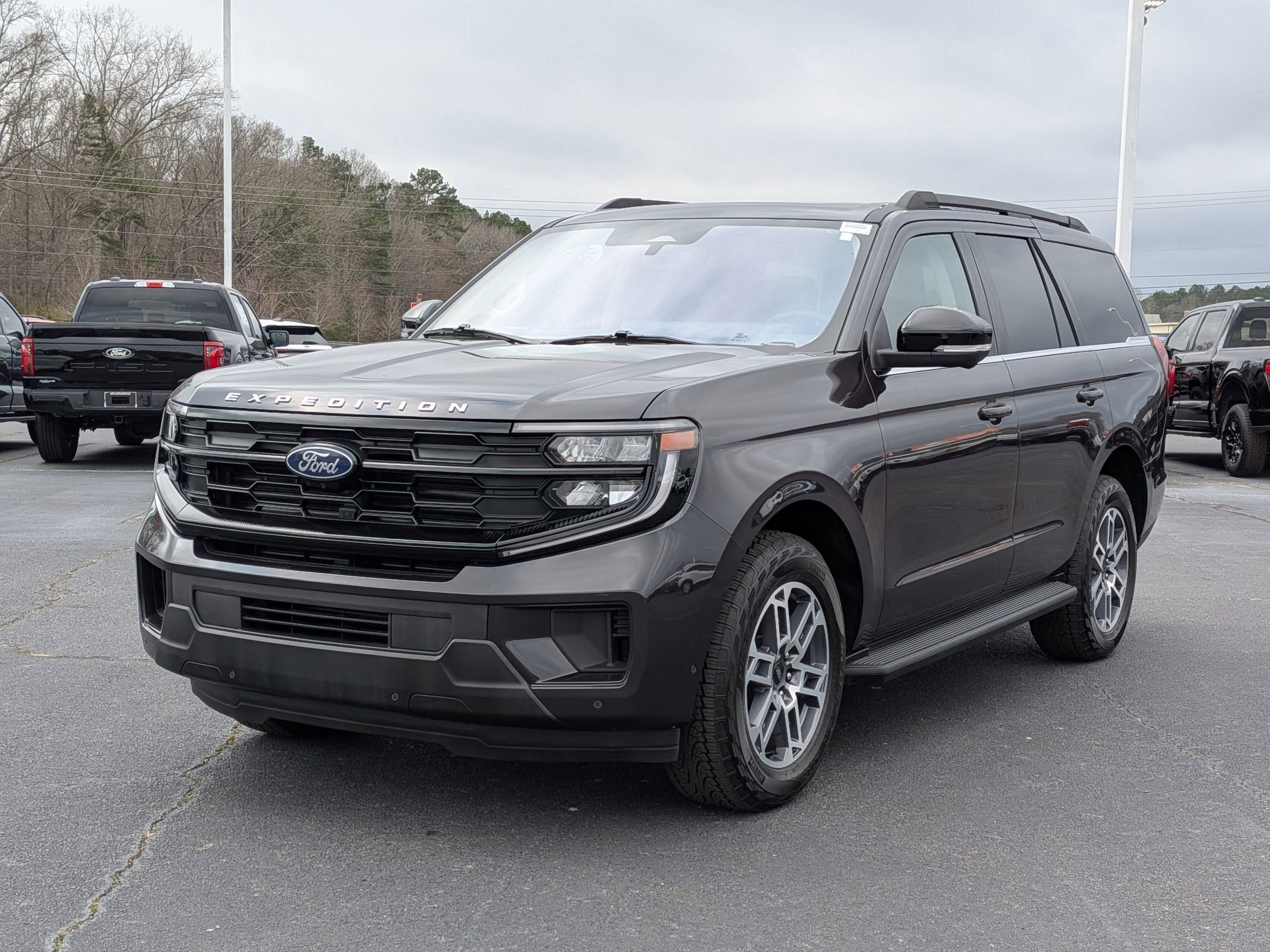 2025 Ford Expedition Active