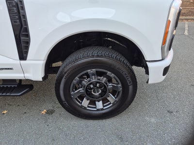 2023 Ford Super Duty F-350 SRW LARIAT