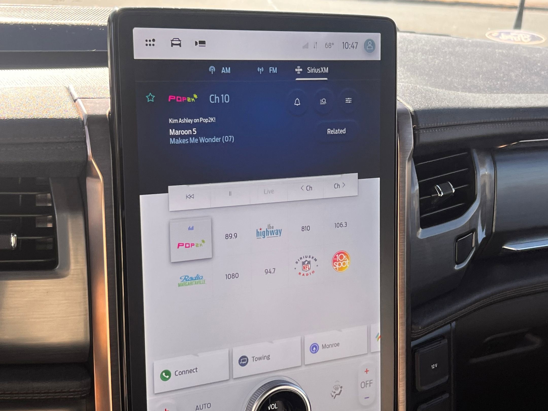 2022 Ford F-150 Lightning LARIAT