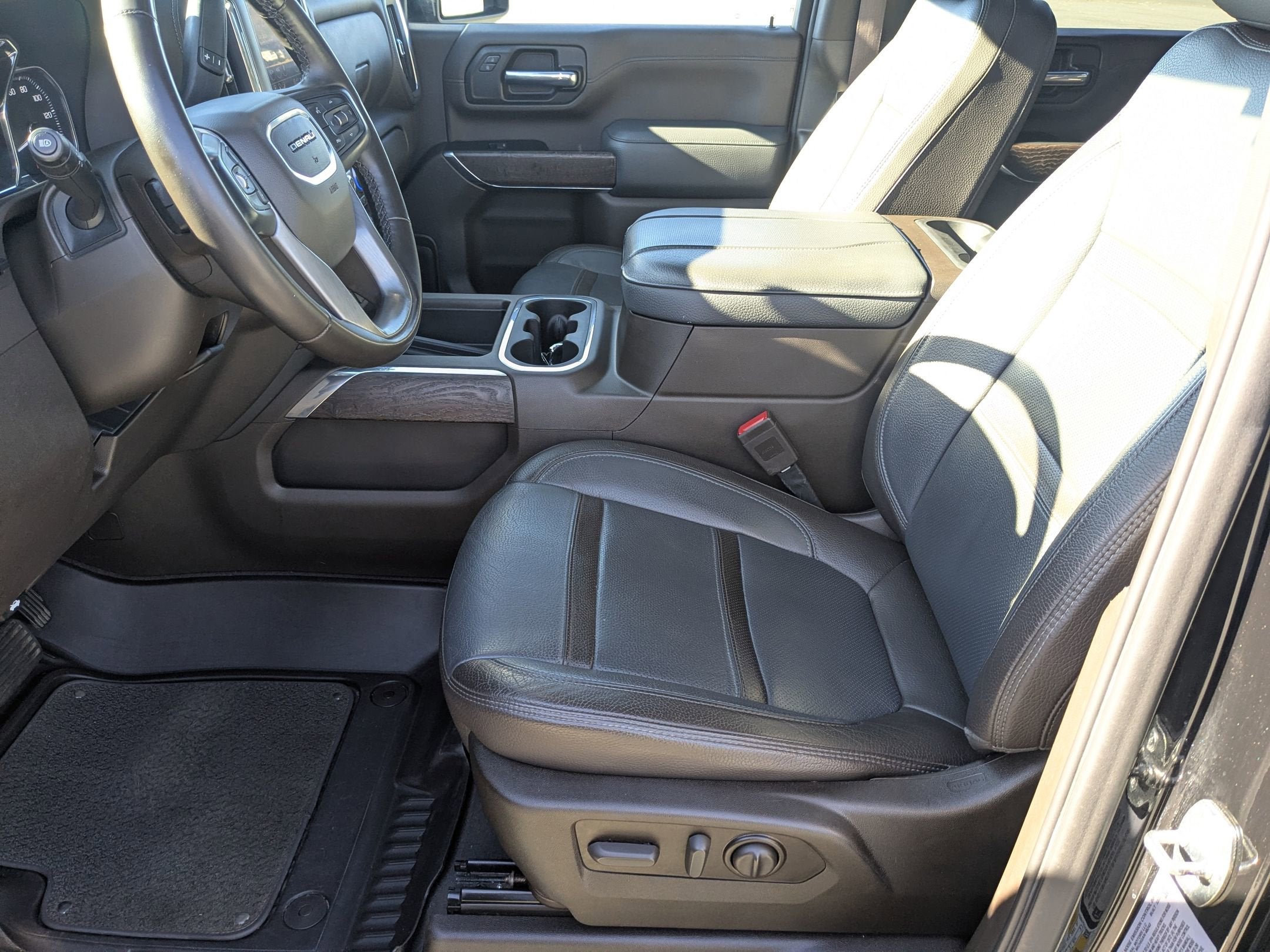 2023 GMC Sierra 2500HD Denali