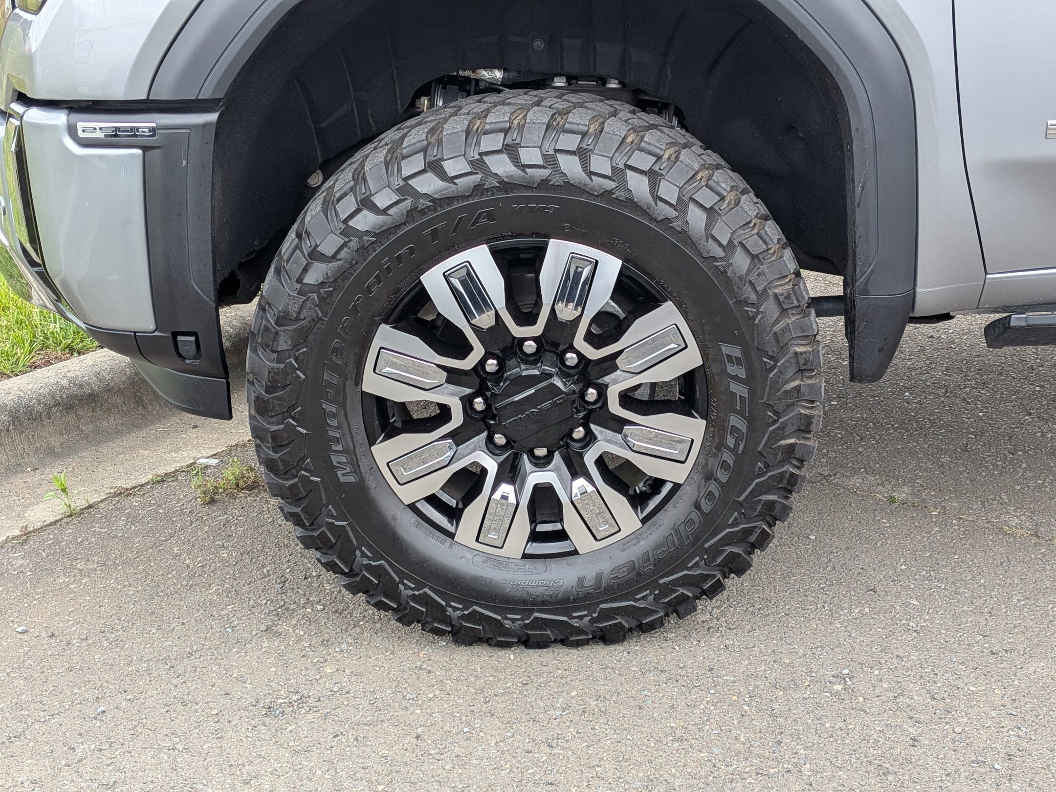 2025 GMC Sierra 2500HD Denali