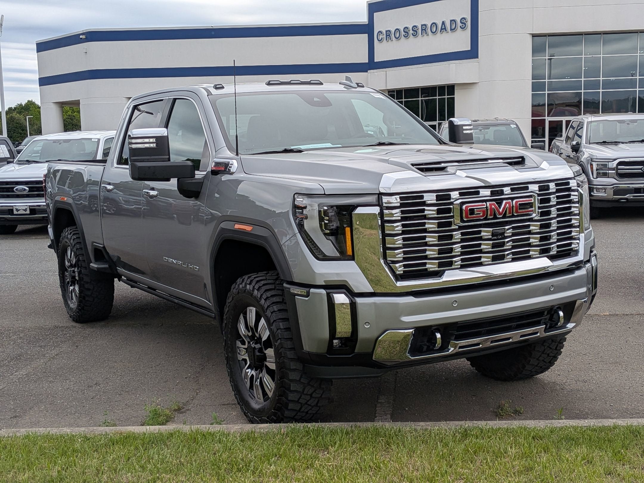 2025 GMC Sierra 2500HD Denali