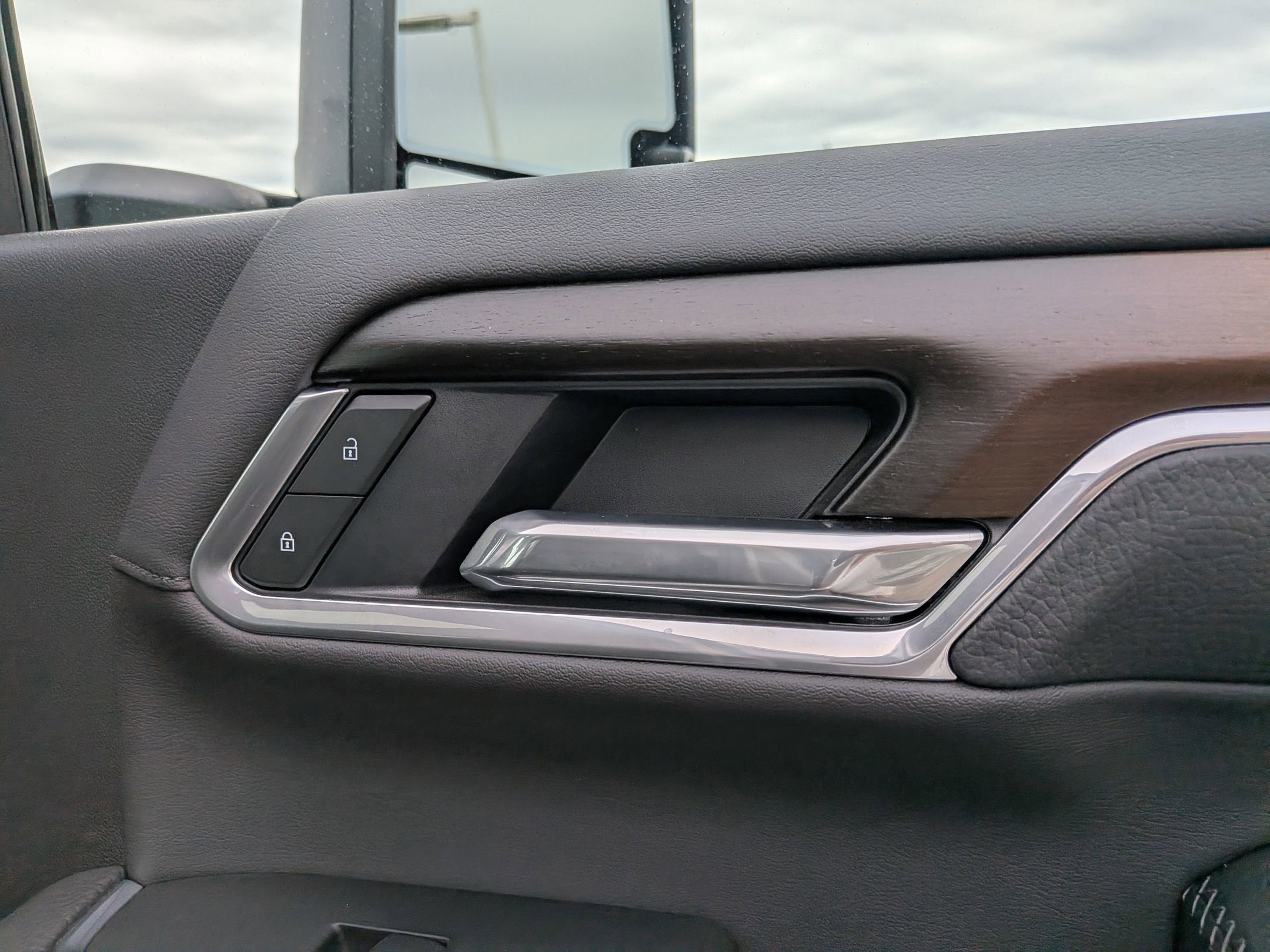 2025 GMC Sierra 2500HD Denali