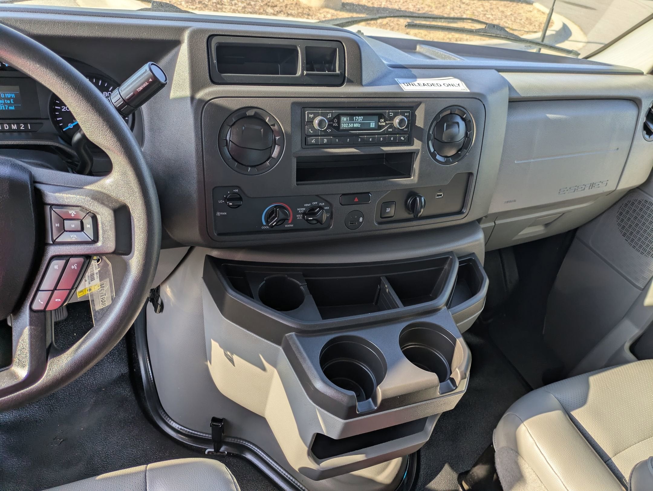 2024 Ford E-Series Cutaway Base