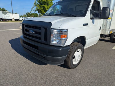 2024 Ford E-Series Cutaway Base