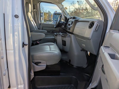 2024 Ford E-Series Cutaway Base
