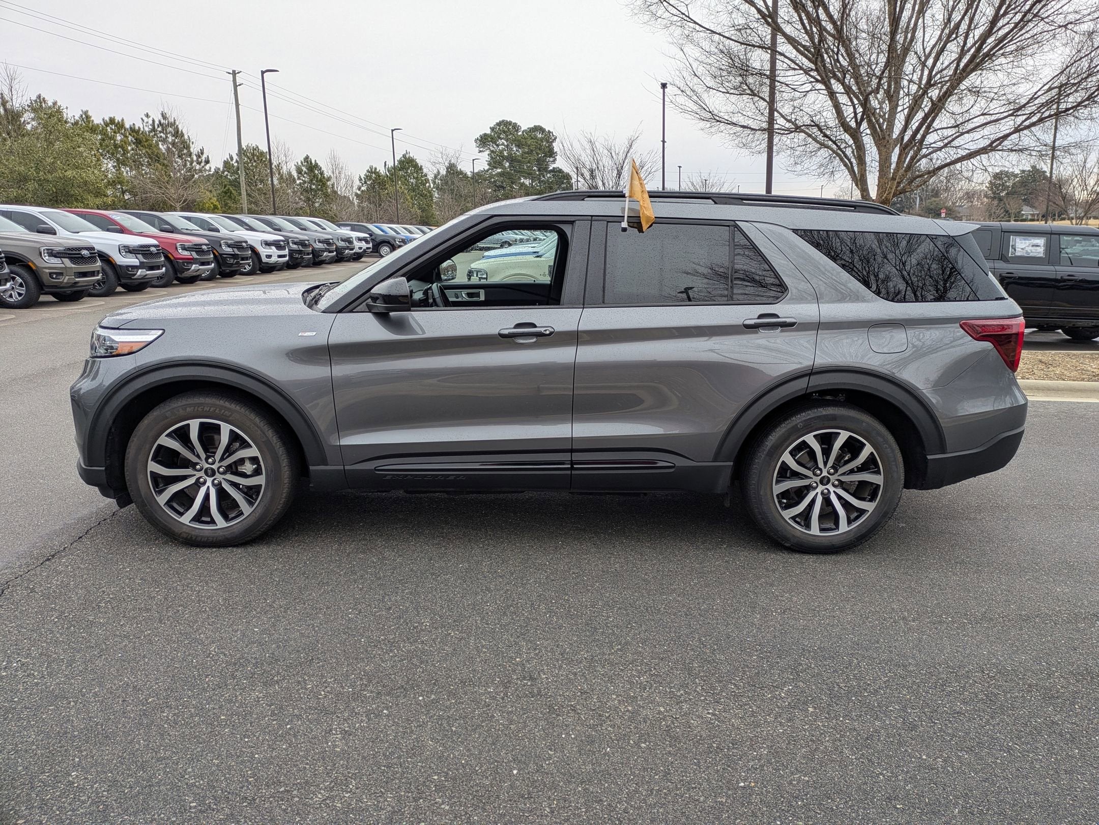 2024 Ford Explorer ST-Line