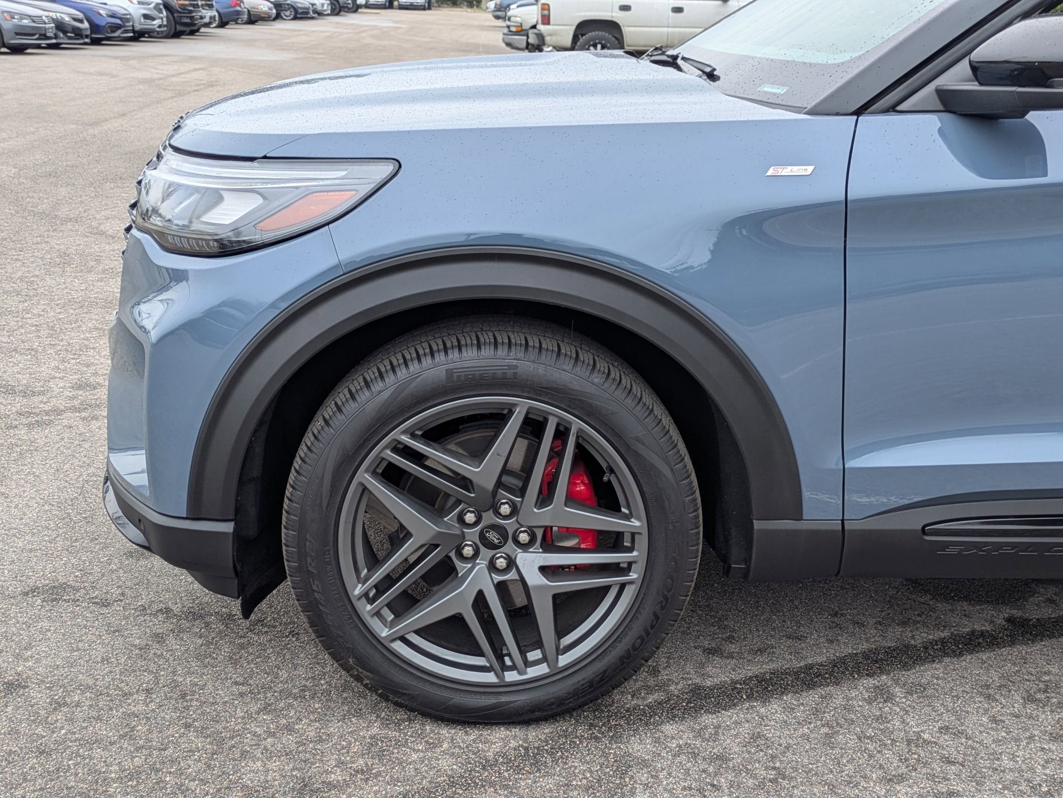 2025 Ford Explorer ST-Line