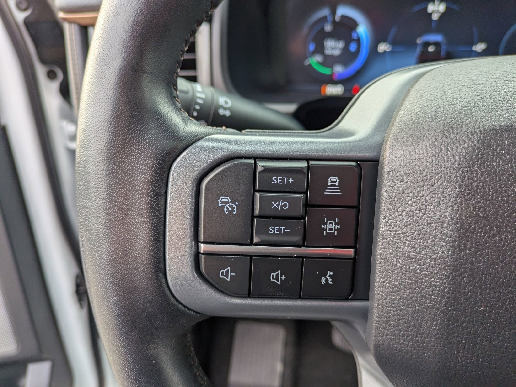 2024 Ford F-150 Lightning LARIAT