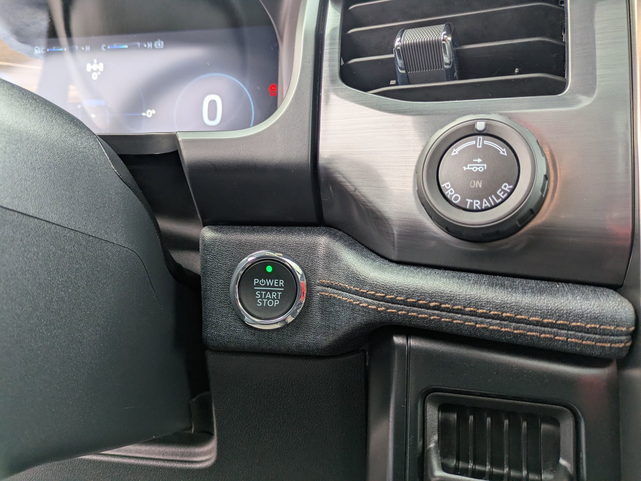 2024 Ford F-150 Lightning LARIAT