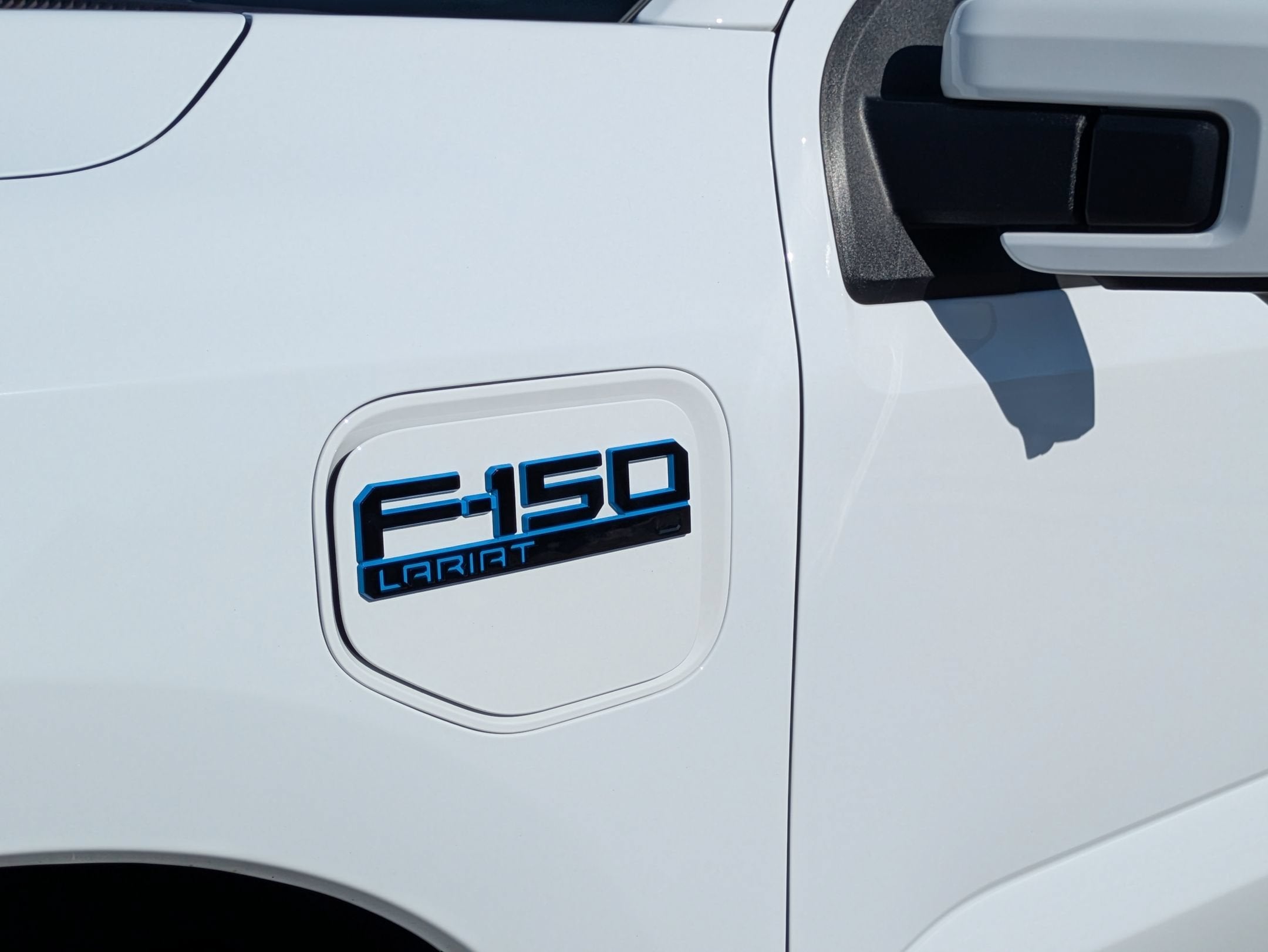 2025 Ford F-150 Lightning LARIAT