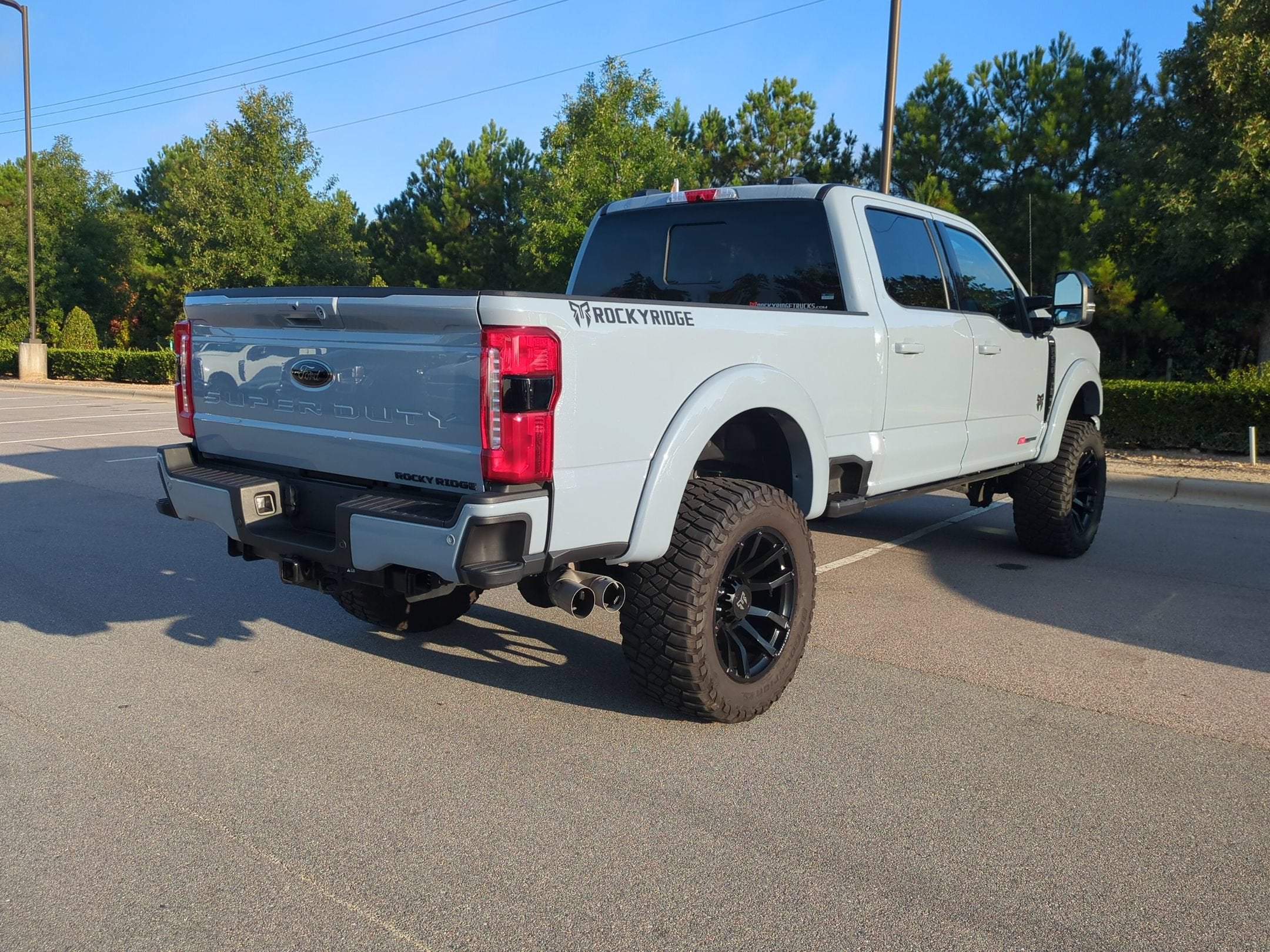 2025 Ford Super Duty F-250 SRW LARIAT Rocky Ridge
