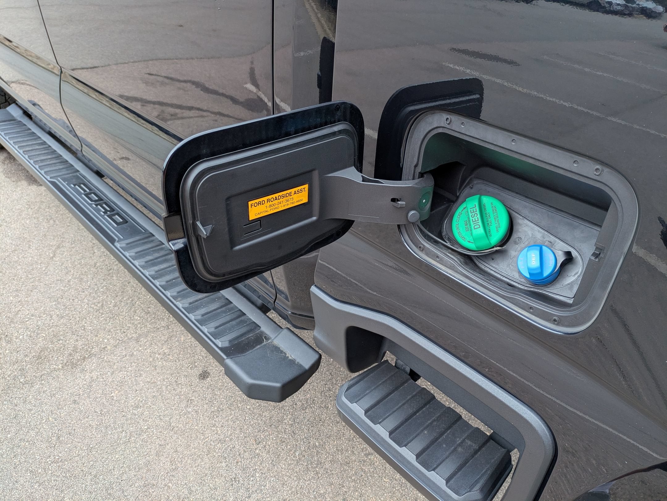 2023 Ford Super Duty F-250 SRW LARIAT