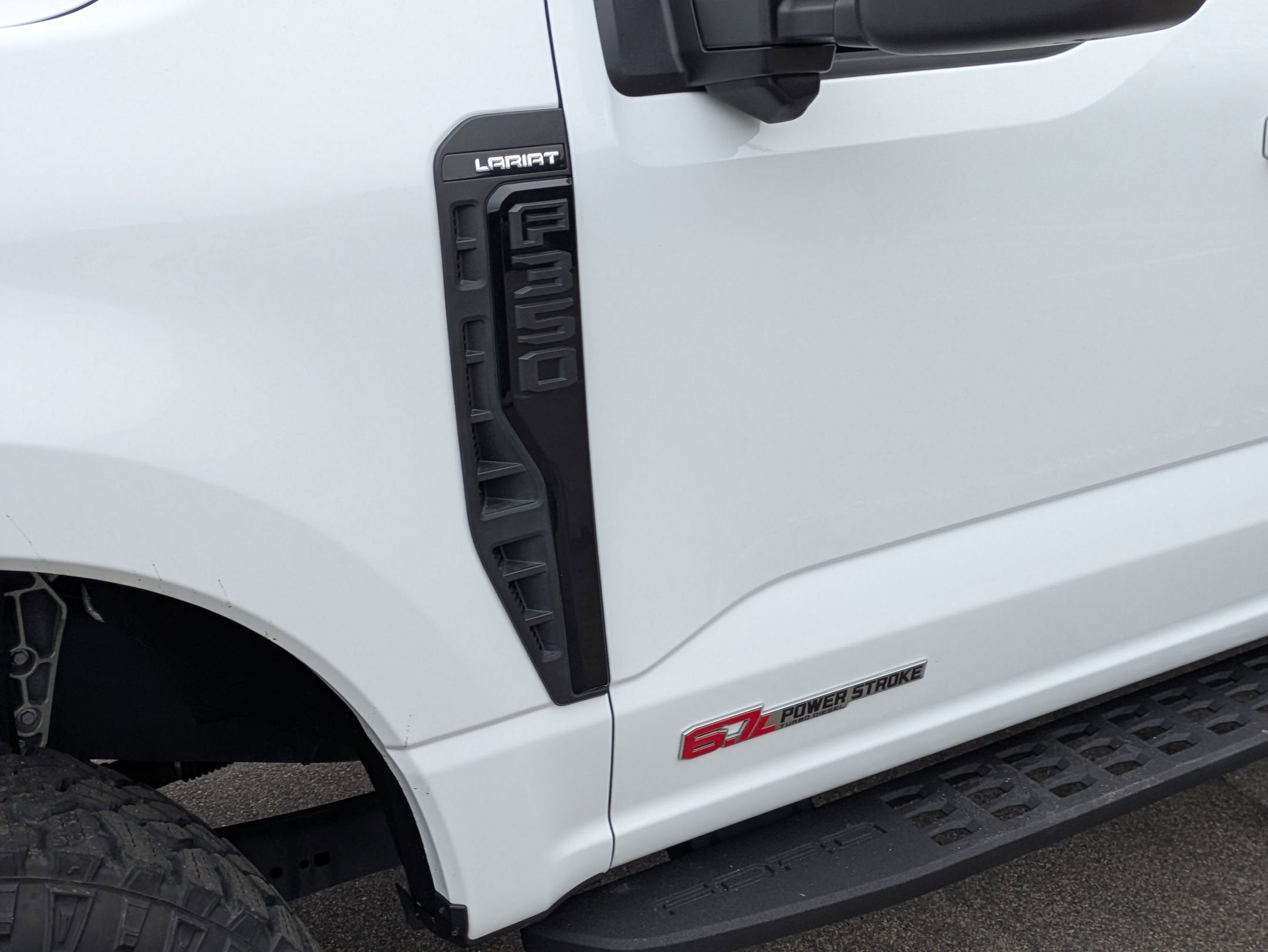 2024 Ford Super Duty F-350 SRW LARIAT