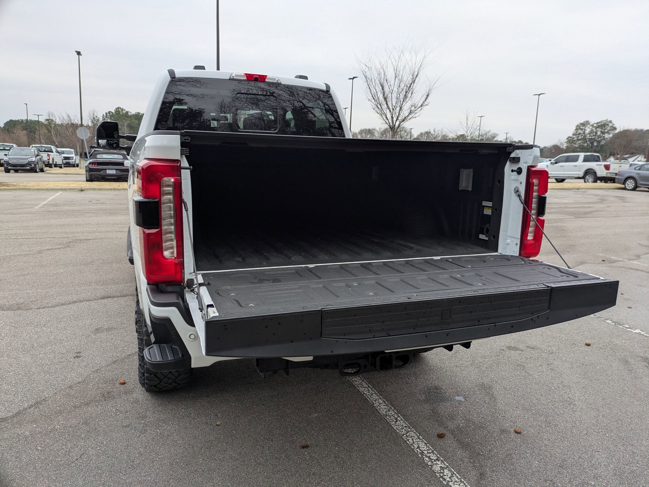 2024 Ford Super Duty F-350 SRW LARIAT