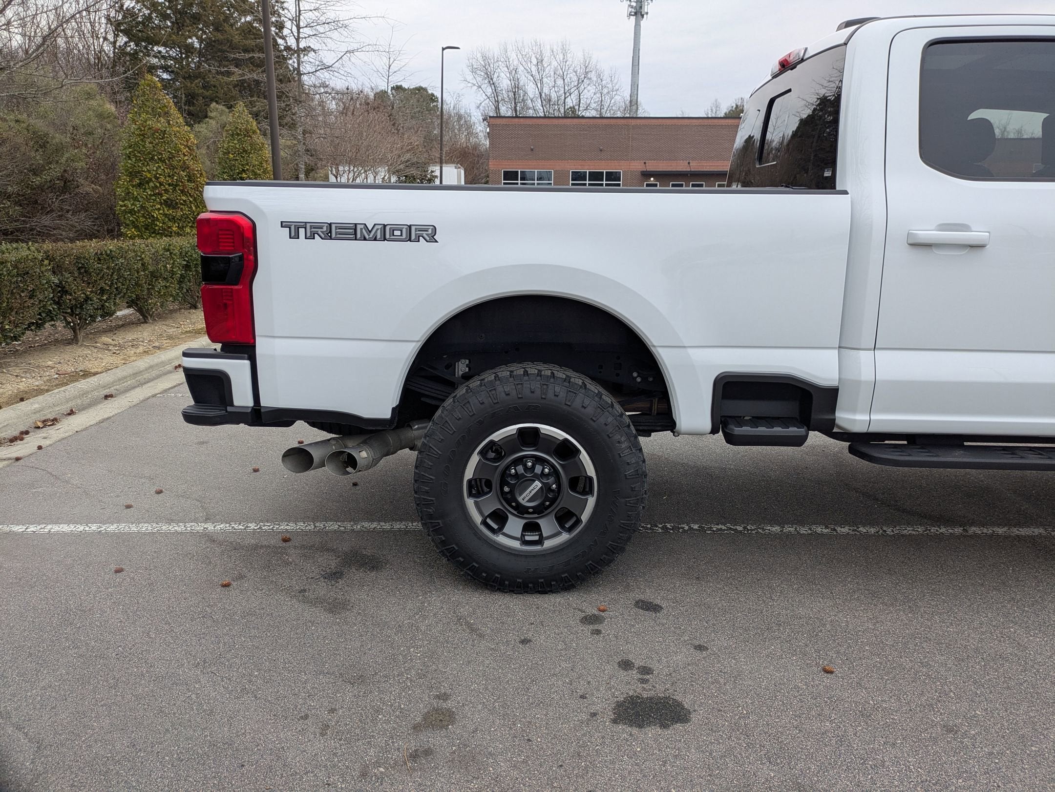 2024 Ford Super Duty F-350 SRW LARIAT