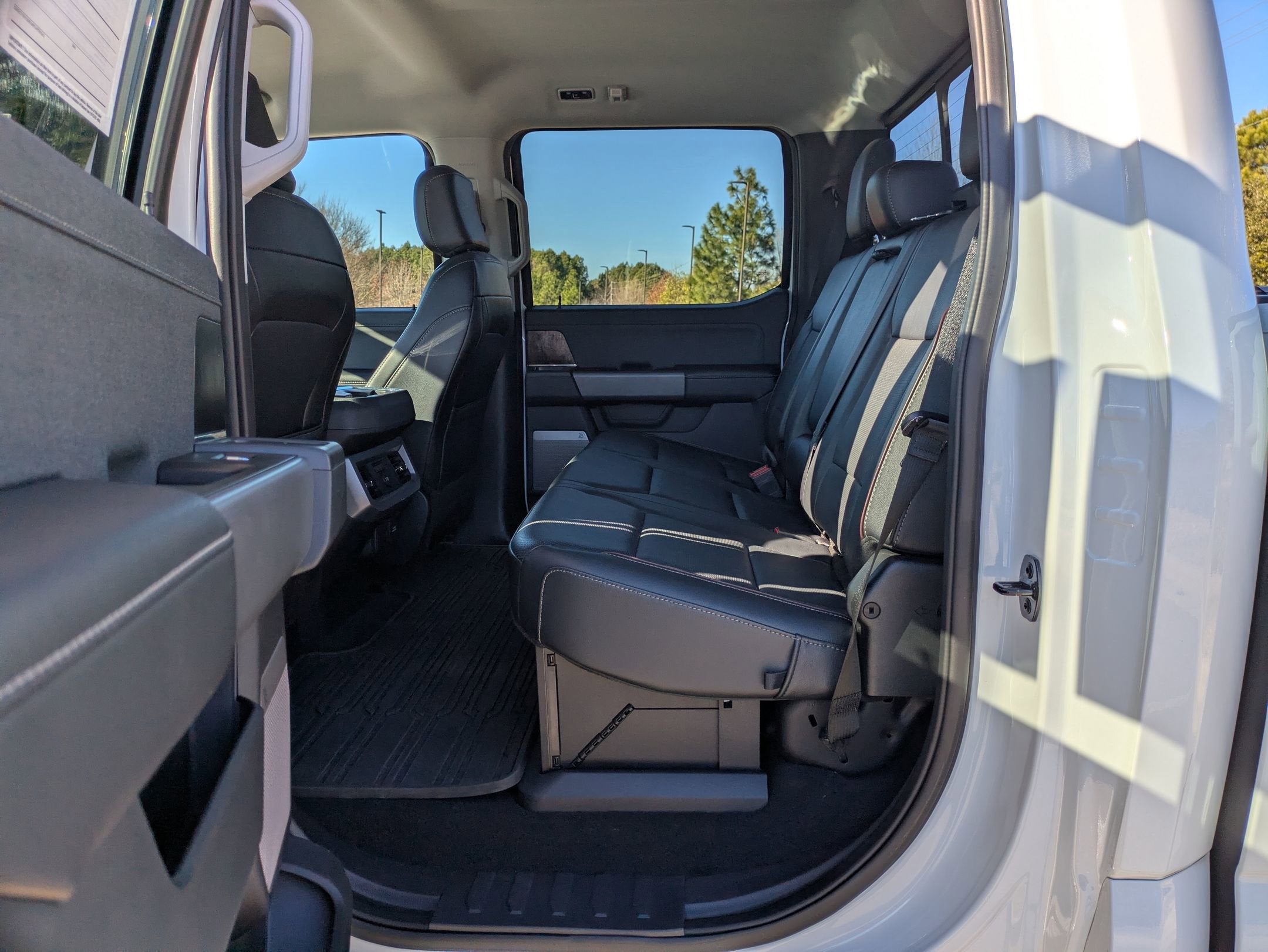 2023 Ford Super Duty F-350 SRW LARIAT