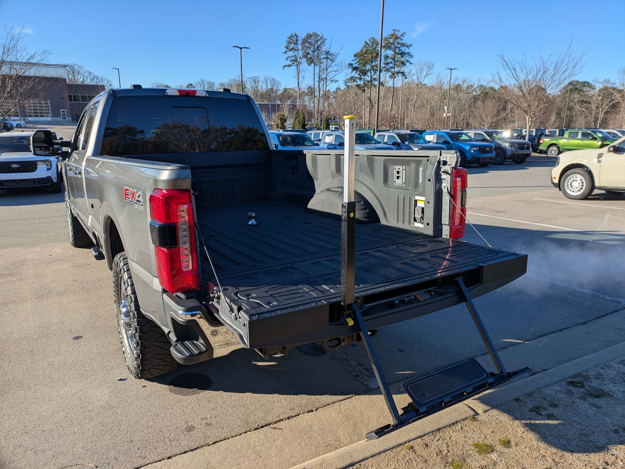 2023 Ford Super Duty F-350 SRW LARIAT
