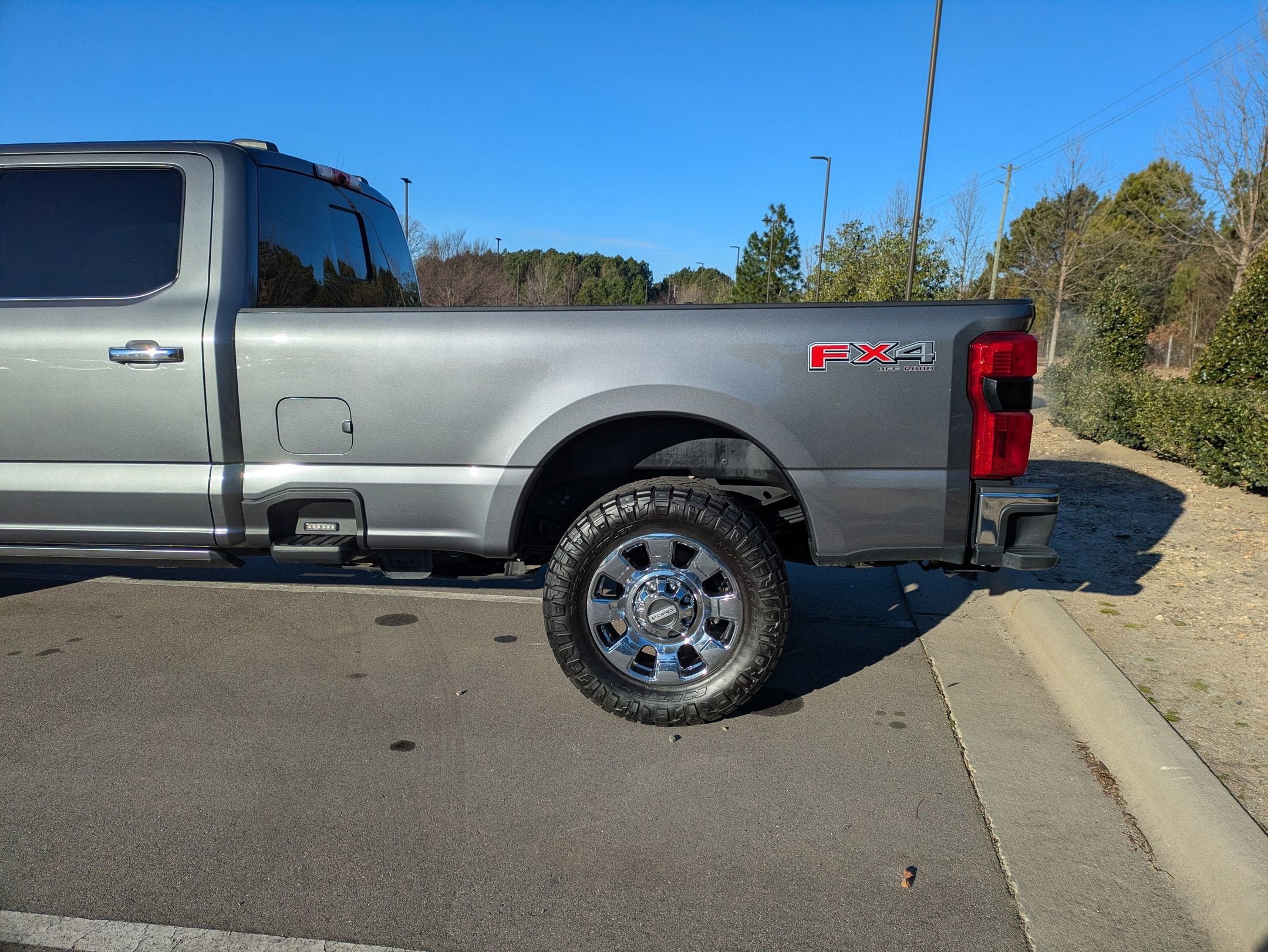 2023 Ford Super Duty F-350 SRW LARIAT