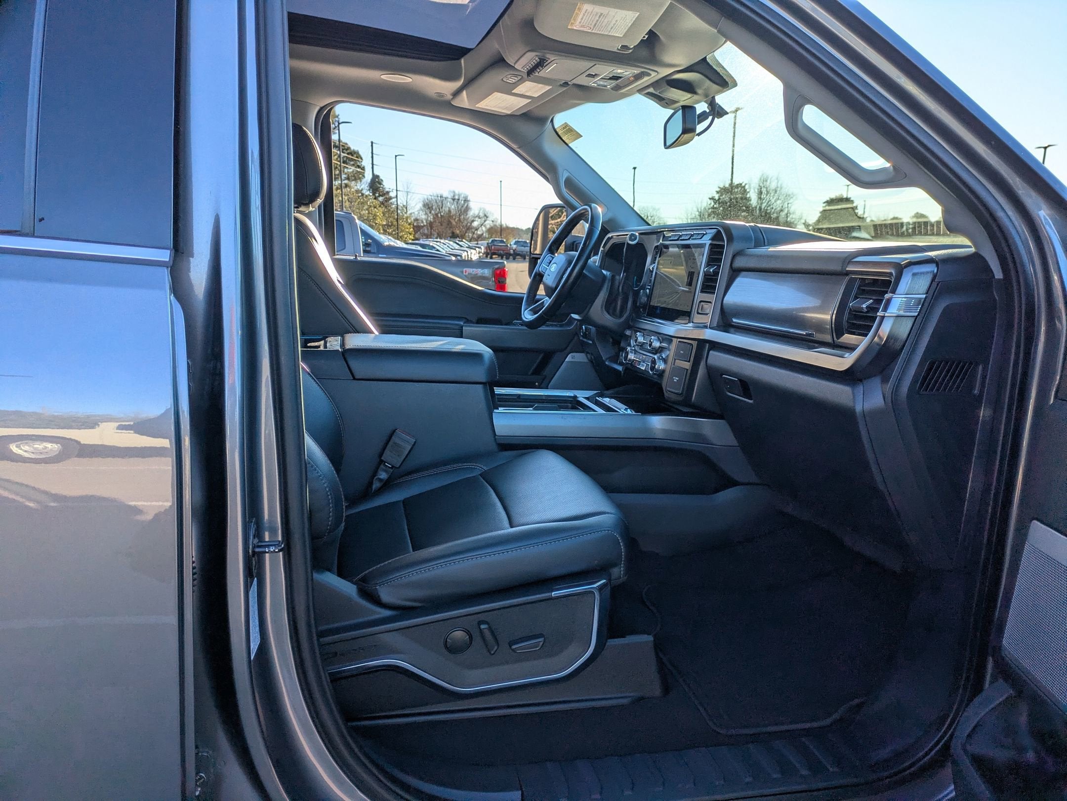 2023 Ford Super Duty F-350 SRW LARIAT