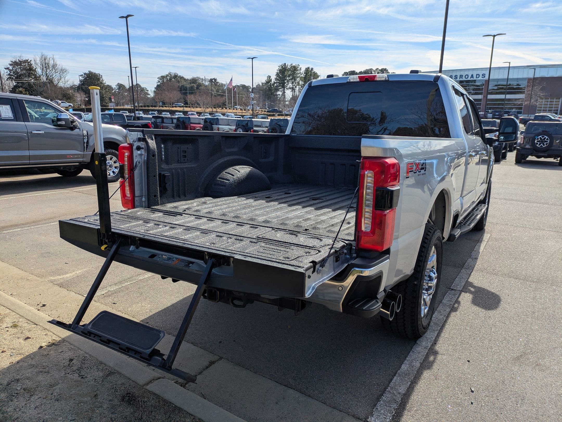 2024 Ford Super Duty F-350 SRW LARIAT