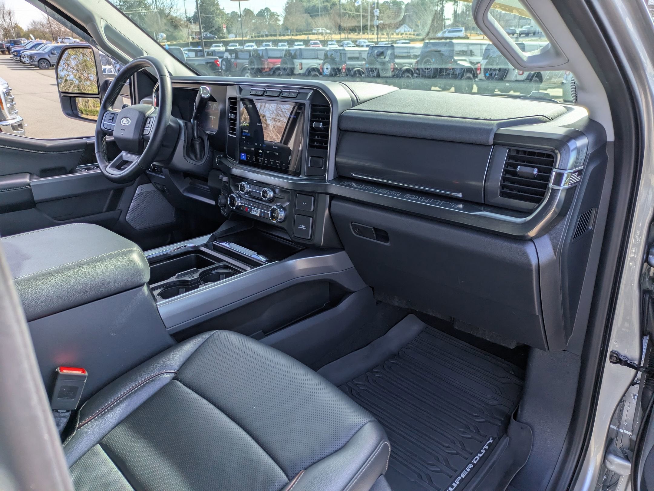 2024 Ford Super Duty F-350 SRW LARIAT