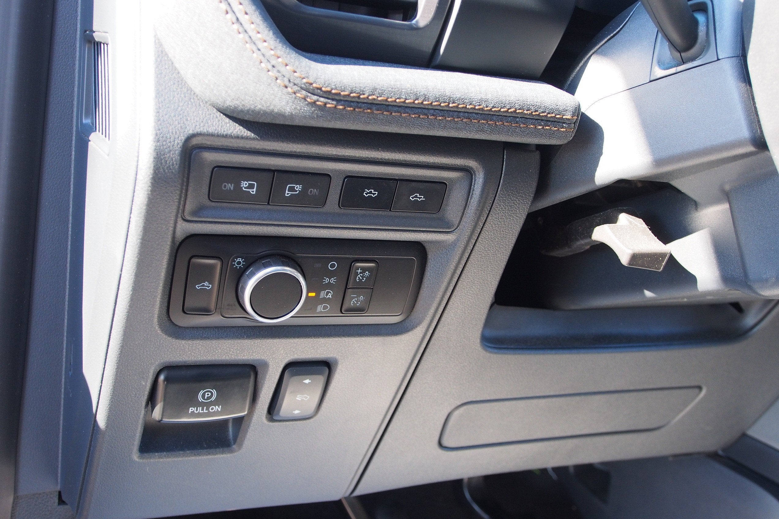 2023 Ford F-150 Lightning LARIAT