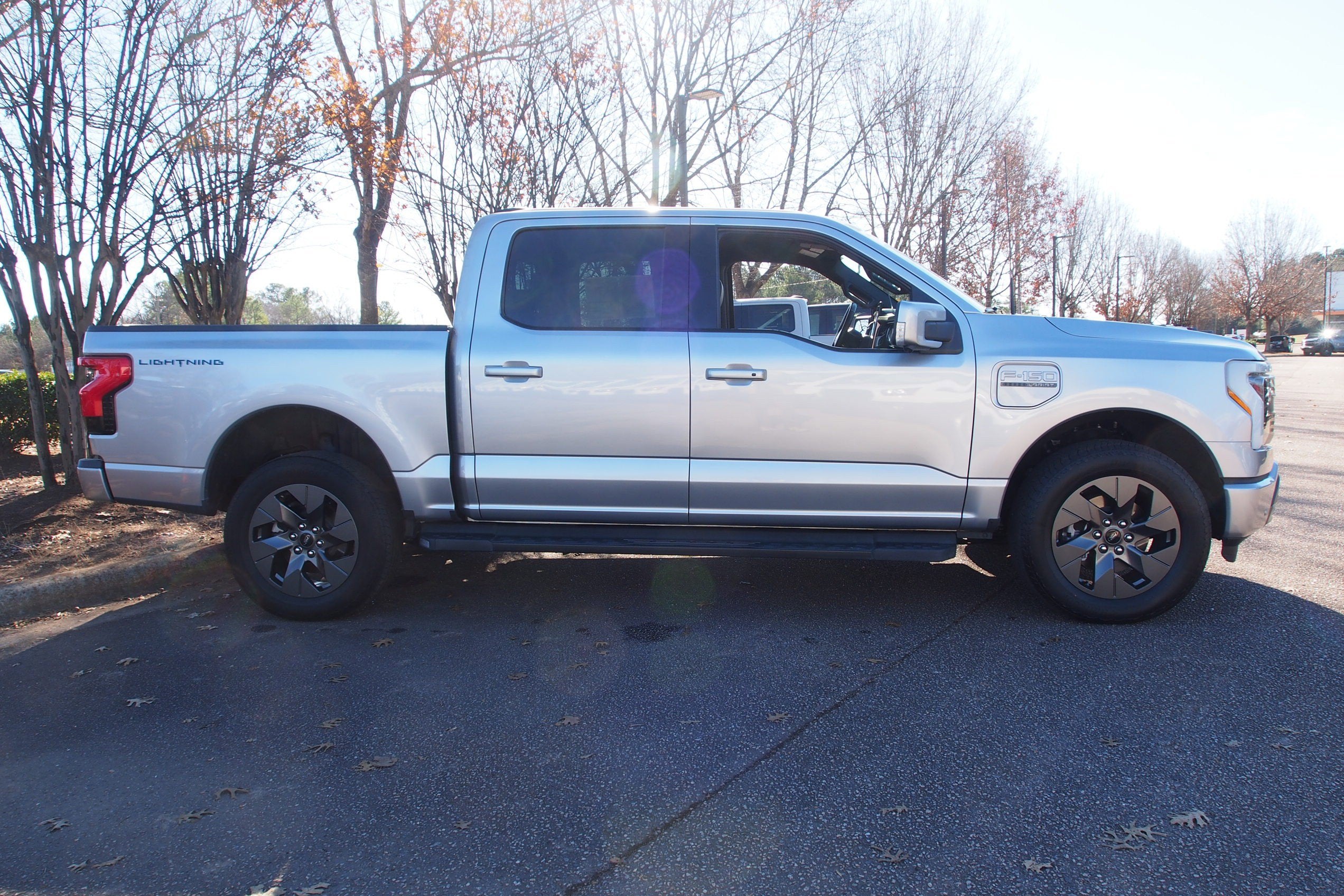 2023 Ford F-150 Lightning LARIAT