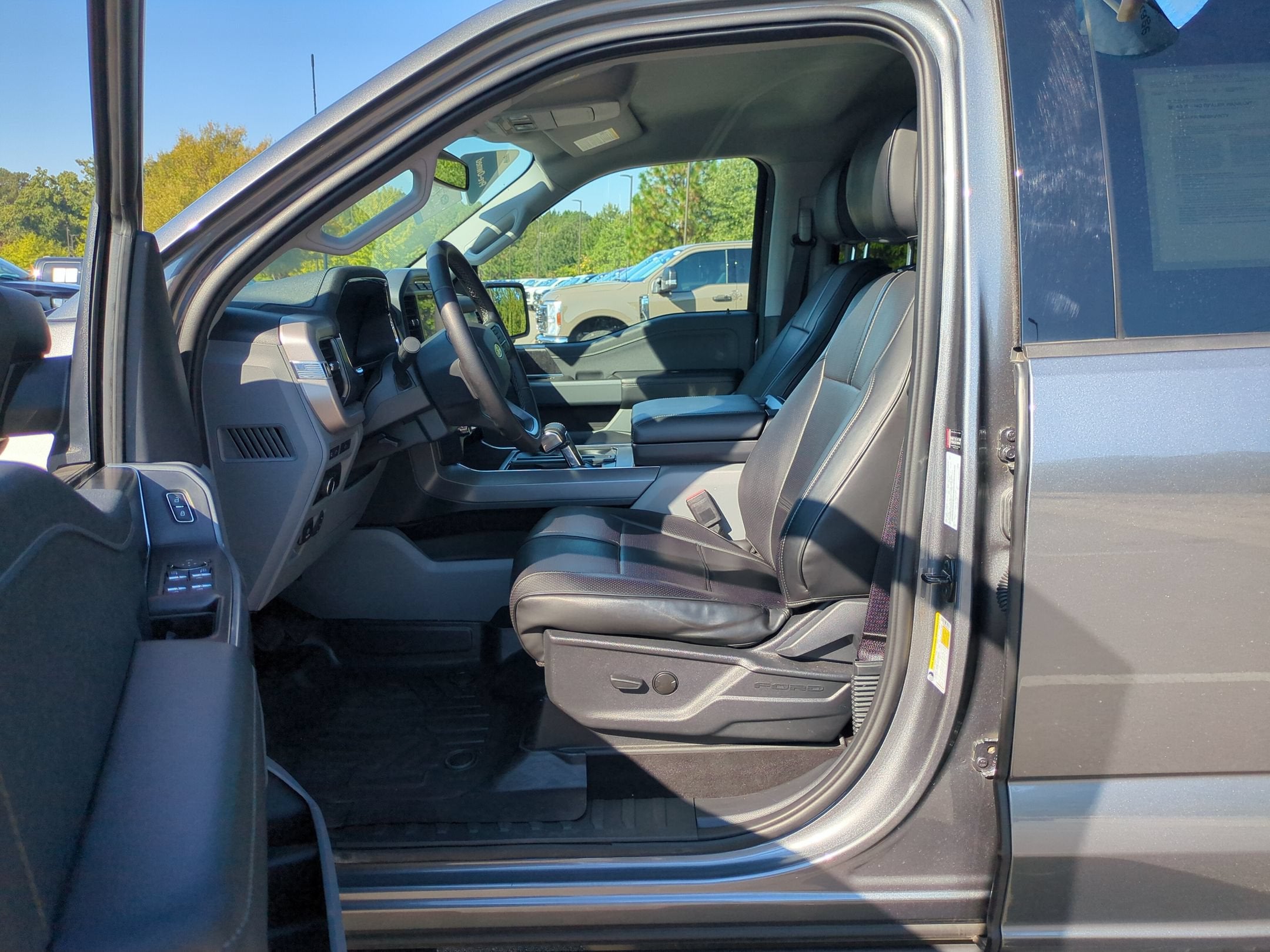 2023 Ford F-150 Lightning XLT