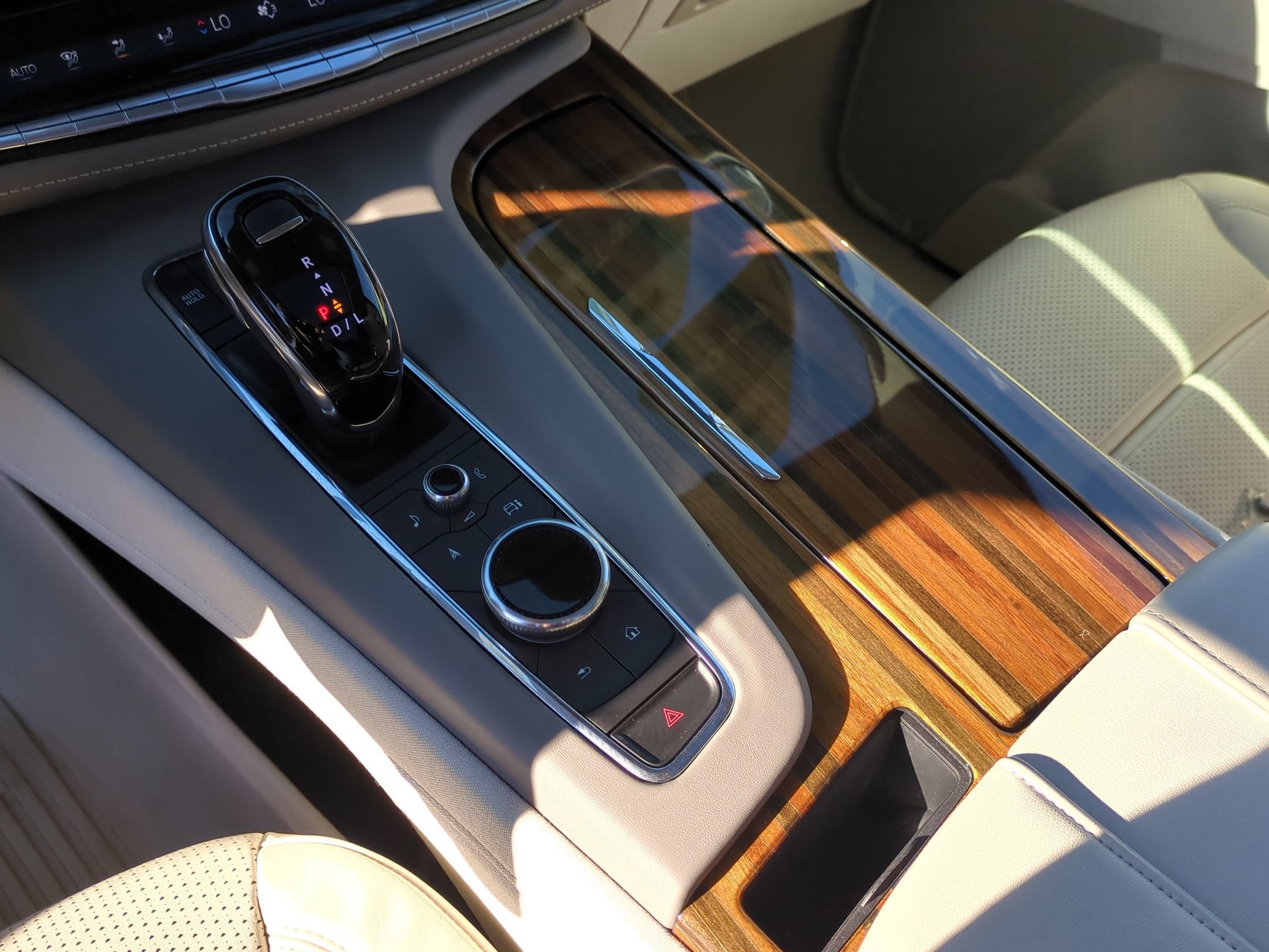2024 Cadillac Escalade ESV 4WD Sport Platinum