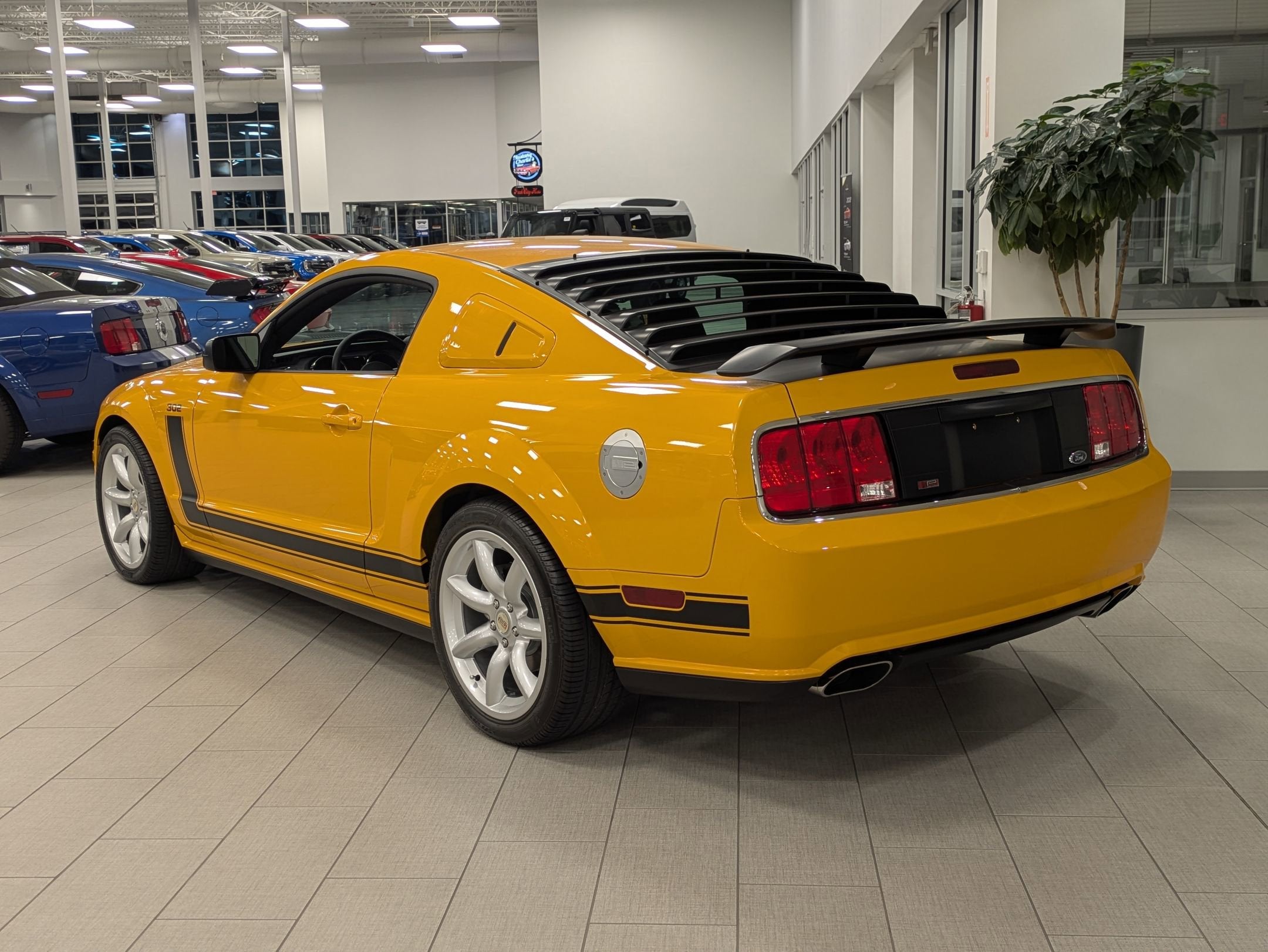 2007 Ford Mustang Saleen Parnelli Jones