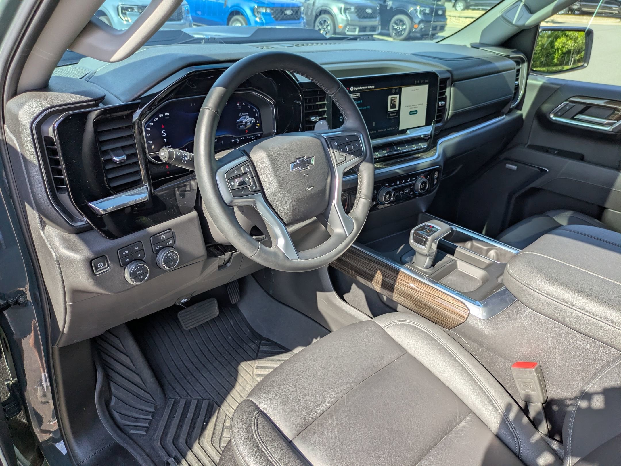2025 Chevrolet Silverado 1500 LT Trail Boss