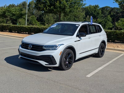 2023 Volkswagen Tiguan SE R-Line Black