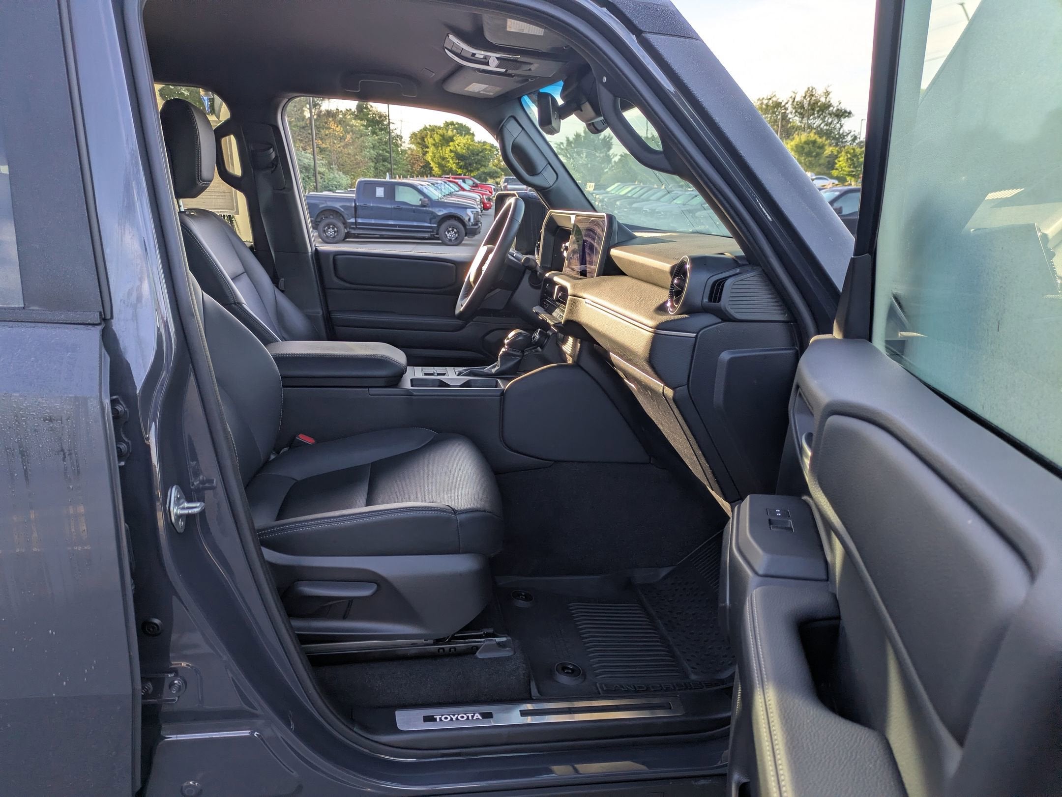 2024 Toyota Land Cruiser 4WD (Natl)