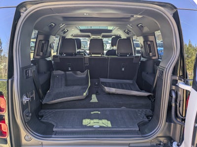 2023 Land Rover Defender X-Dynamic SE