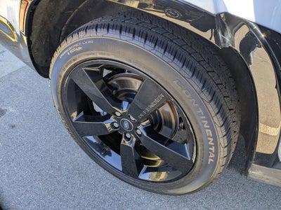 2023 Land Rover Defender X-Dynamic SE