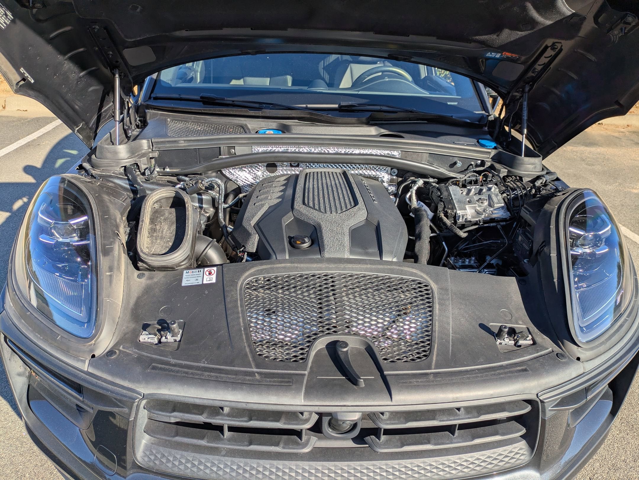 2024 Porsche Macan T