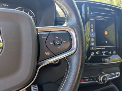 2021 Volvo XC40 R-Design