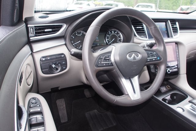 2023 INFINITI QX50 LUXE